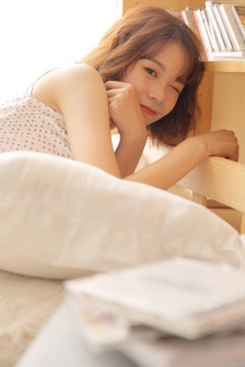 如月莉亚